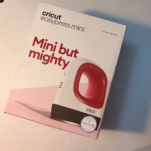 Cricut EasyPress Mini - Red and White